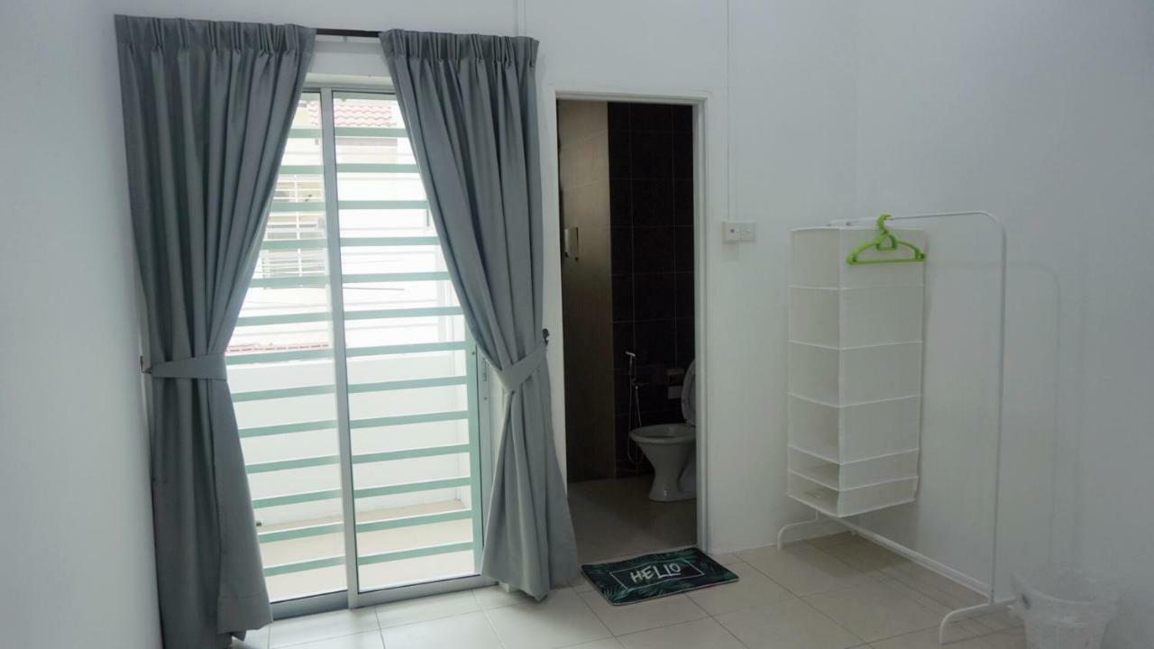 E'S Suite- Homestay That Fits 8 Pax Comfortably. Ipoh Exterior foto